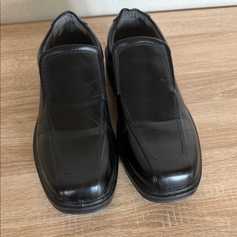 Classic Black Leather Men's Slip-On Loafers